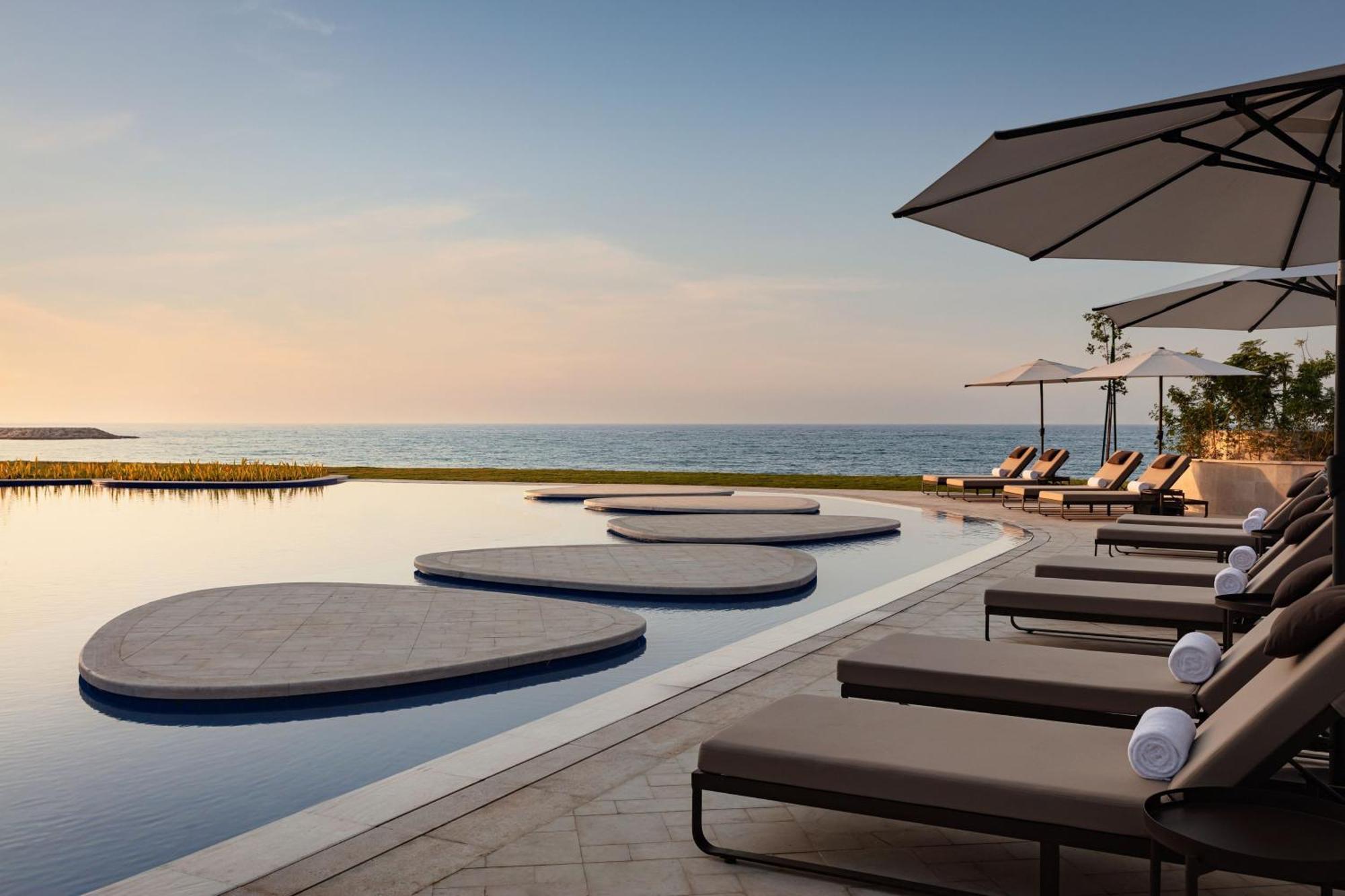 The St Regis Al Mouj Muscat Resort Экстерьер фото