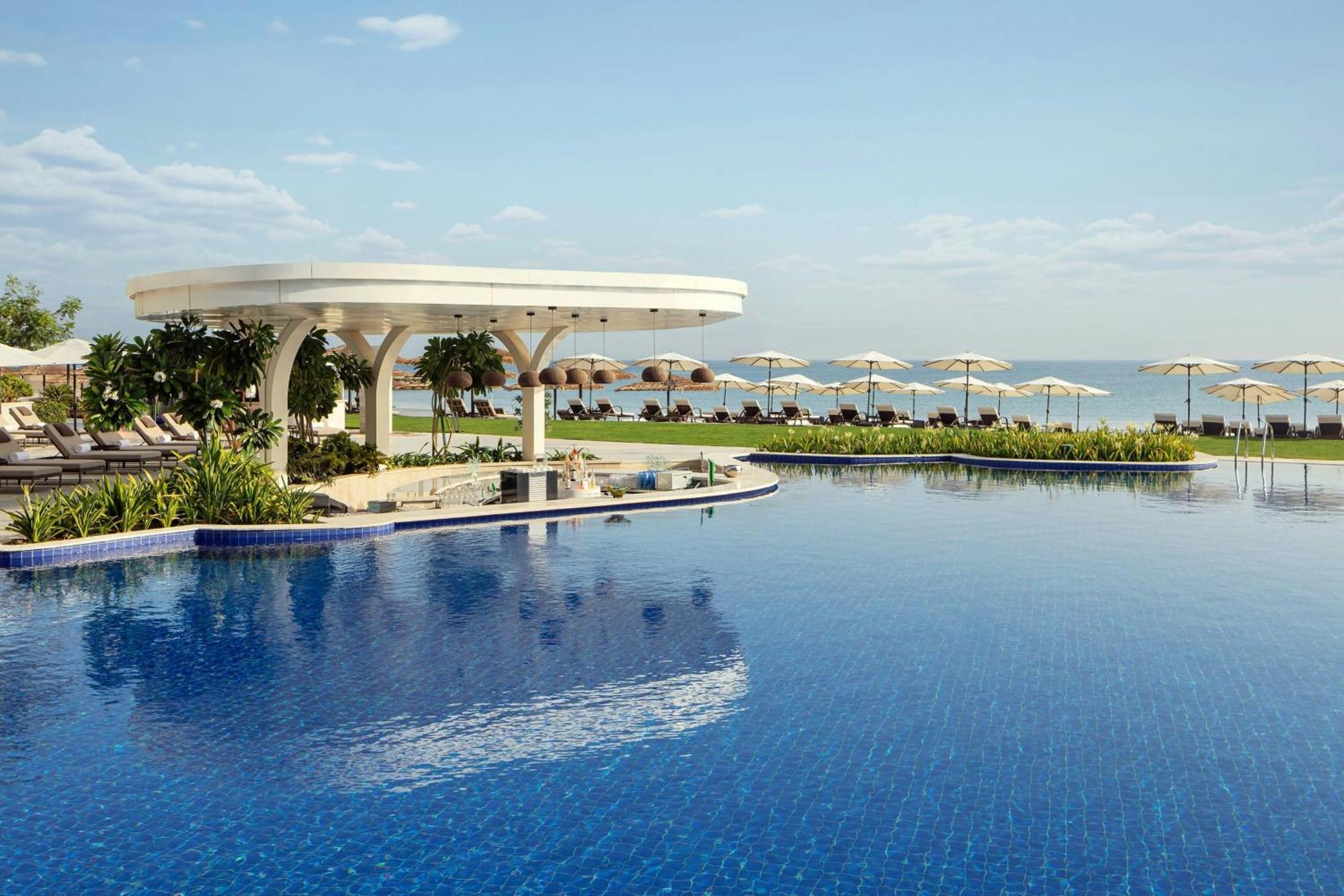 The St Regis Al Mouj Muscat Resort Экстерьер фото